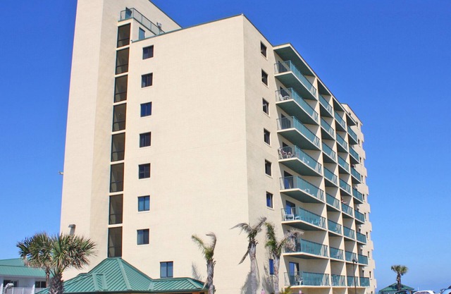 *Immaculate Ocean Front Condo w/great Rates at the Sunglow* in Daytona Beach