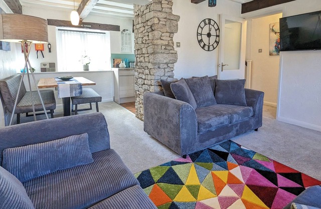 Impressive 3-bed cottage on 9-acres of land