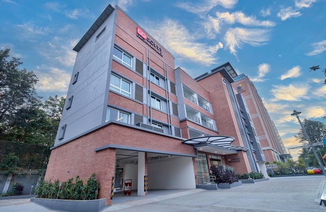 Spacious Three bedroom apartments a fully equipped kitchen spacious living room