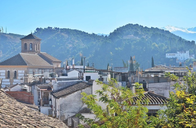 In Plaza Larga, 4 bedrooms, terrace overlooking Generalife. Parking Included