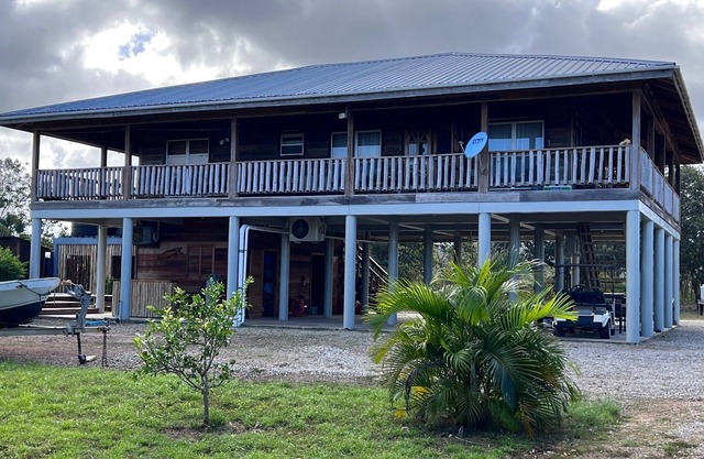 In the middle of pristine nature with a marvelous view of southern lagoon