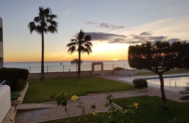 In the same beach of Mojácar, newly renovated apartment