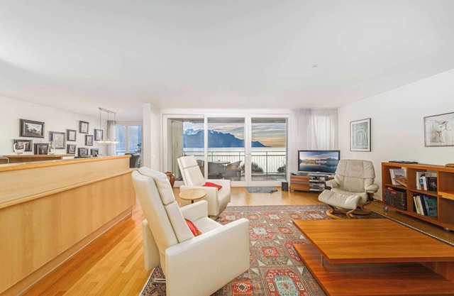 Incredible views of Montreux Lake 2BD Appartment
