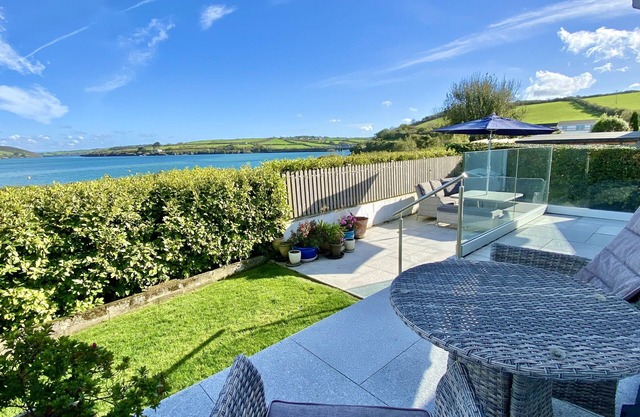 Incredible Views of the estuary from this Porthilly View Holiday Home in Padstow