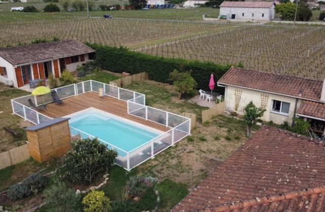 Independent cottage and pool in the heart of the vineyards