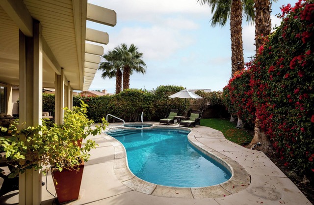 Indian Palms Oasis | Just a Walk to Festivals!