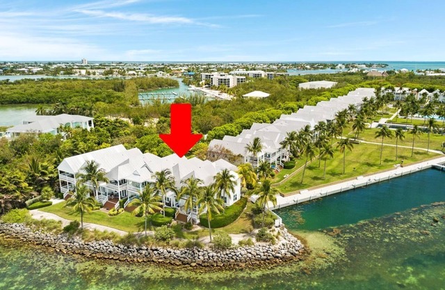 Indigo Reef Resort Premium Waterfront Villa 63 With Boat Dockage, Pool, and Sunset-View