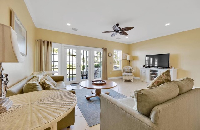 Indigo Reef Resort Waterfront Villa 9 With Boat Dockage, Pool, and Sunset-View