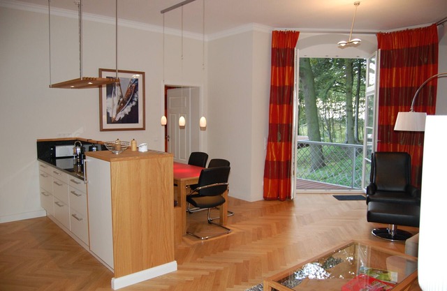 Individual, high quality furnished apartment for vacation fun with style.