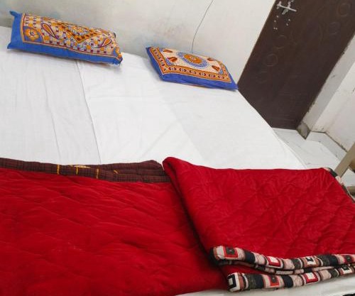 Indra Family Homestay - Nearest Area to Triveni Sangam