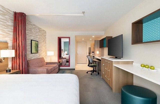 Indulge in Home-Like Comfort! Pool, Free Breakfast, Pets Allowed, Free Parking!