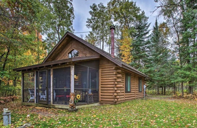 Intimate Cabin Off The Beaten Path