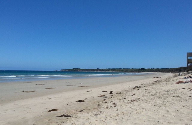 INVERLOCH BEACH RETREAT - Entire house, relaxed family fun!