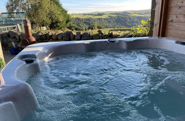 Inviting 4 Berth Caravan in Hebden Bridge