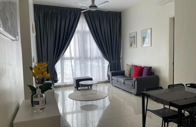 IOI Conezion Iman's Home with Pool View Unit