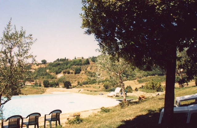 Iris Holiday Home - Two Bedroom Chalet, Sleeps 4