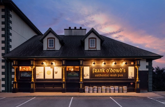 Irish Cottage Inn & Suites