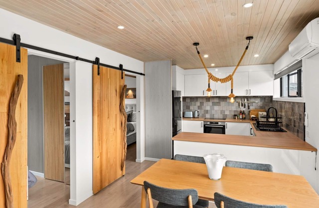 Island Breeze Beach House