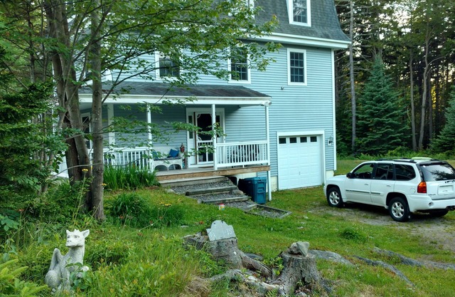 Island Escape - Spacious 4 BR House with Car included!