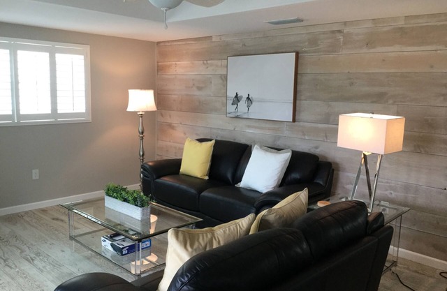 Island House Beach Resort V29