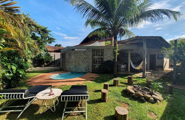 Itamambuca - Casa Para Famílias com Piscina e Conforto a 50 mts da Praia