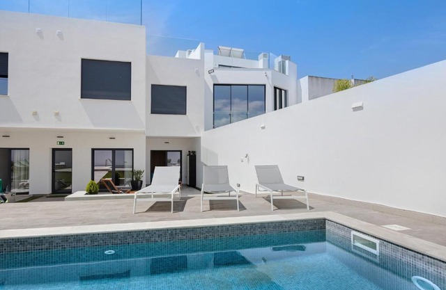 J B Ria Mar Villas Rc