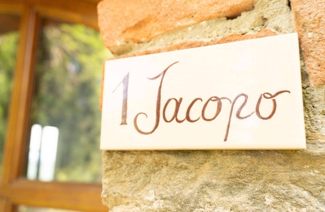 Jacopo' flat with shared pool