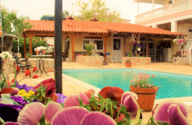 Jacuzzi Pool House AMA5690