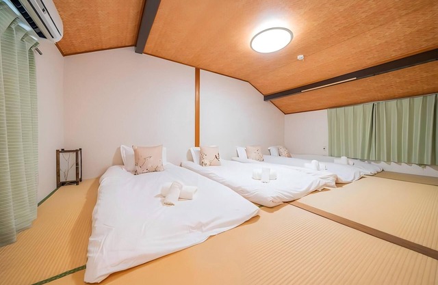 Japanese - style 2 - storey house. 1BR for 6. Kitchen, private bath.