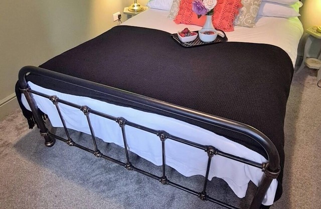 Jaspers a spacious place to stay in Stoke-on-Trent