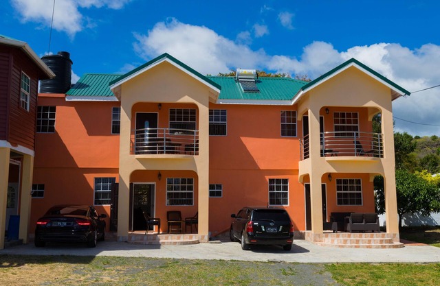 Jean's (1or 2 B/R)Condo, Sapphire Estate , Laborie, St.Lucia. Comfort In Style.