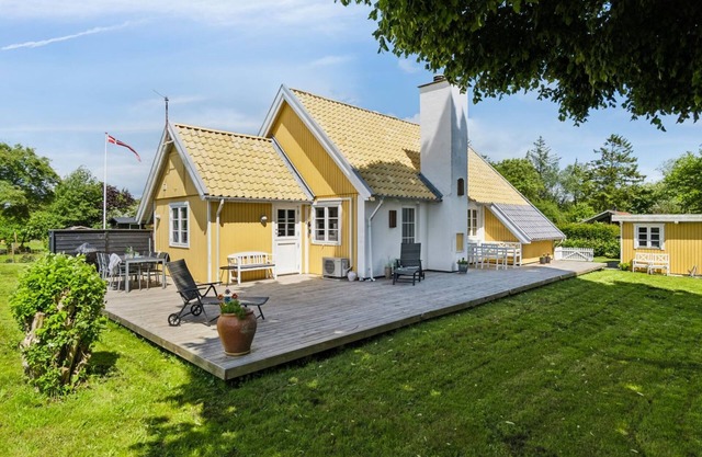 "Jelko" - 375m from the sea by Interhome