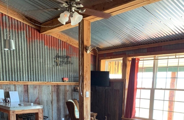 JLO Ranch (Formerly Back to Back J Ranch Getaway)