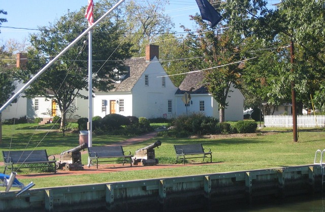 John Bruff Waterview Cottage - on Harbor and on Park - In Town St. Michaels!