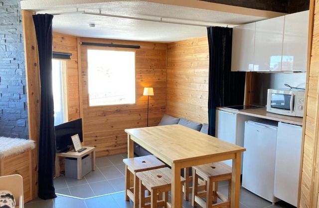 Joli studio au cœur de la station avec balcon et skis aux pieds - FR-1-634-84