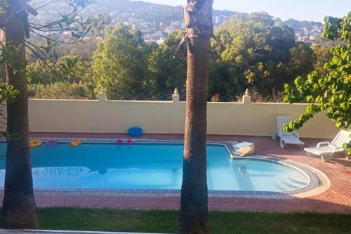 Jolie Villa vue montagne et piscine privée