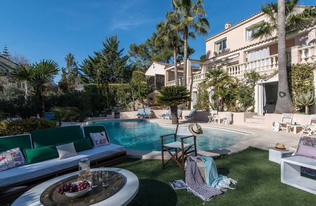 Juan Les Pins Near Cannes & Beaches 18-20 Guests