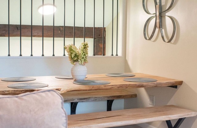 Junior`s Suite at JS Hubbs Guest House