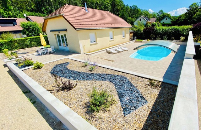 JURA - Lac de Chalain - Recent house with swimming pool PMR 6 persons