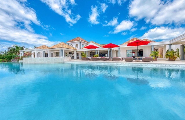 Just in Paradice a 3 bedroom hillside villa within a few minutes of the beach