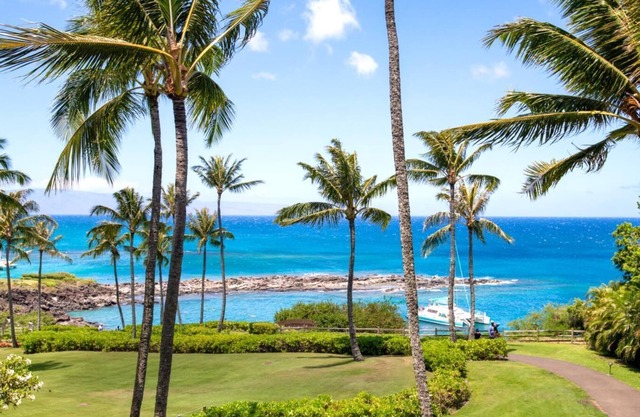 K B M Resorts: Luna At Montage Kapalua Bay, Luxury, Ocean View, 3 Bedrooms, L'occitane Amenities, Beach Gear, 2900 Sq/ft, Includes Rental Car!