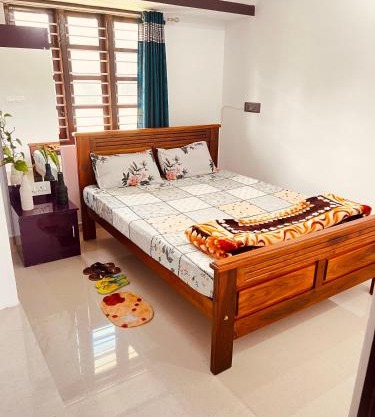 Kannada Maathe Home Stay-2, Near Golden Temple 2km far