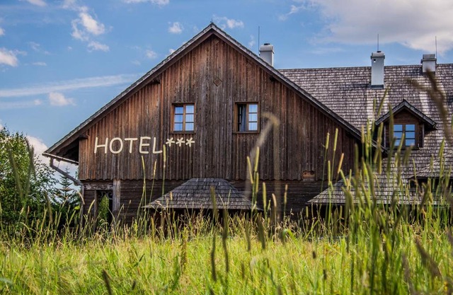 Karczma Regionalna Hotel GOŚCINNA CHATA