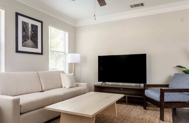 Kasa | Timeless Space in South Houston | Pearland