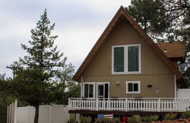 Keith Château; A Cheerful A-Frame Cabin ❤️