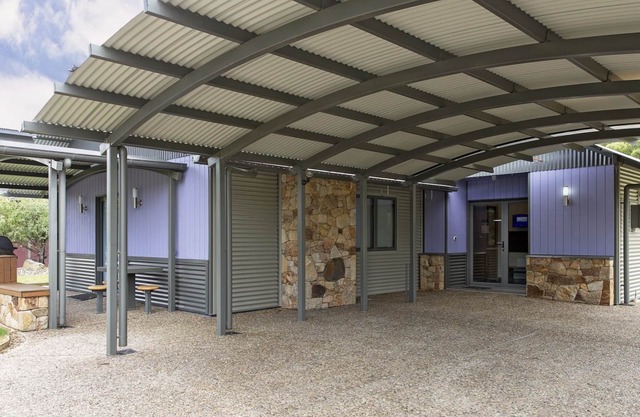 Kickenback Studio - Gym l Indoor Pool l Tennis l Air-Con l WiFi l BBQ