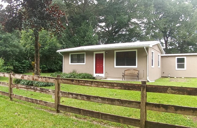 King and Queen Beds Level 2 EV Car Charger - Close to Silver Springs and Zipline