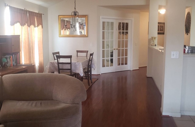 King Bed🛏Gated Subdivision 🔐Comfy🏡 Spring Near Exxon The Woodlands IAH