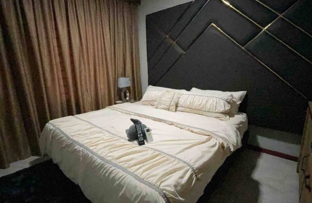 King's Size Deluxe Two Bedroom