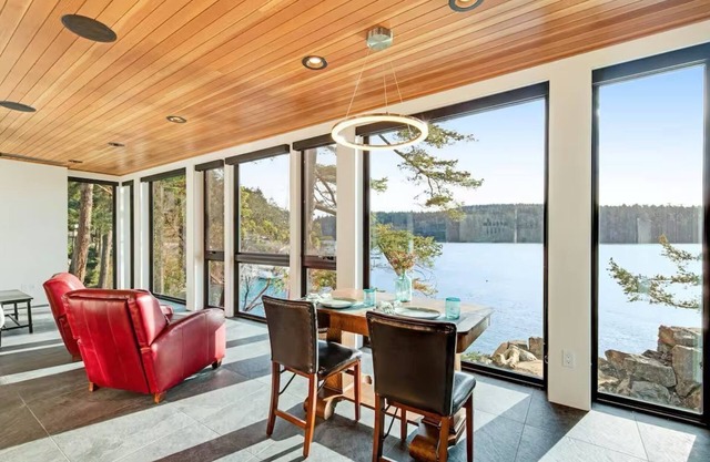 Kingfisher Cove Hideaway